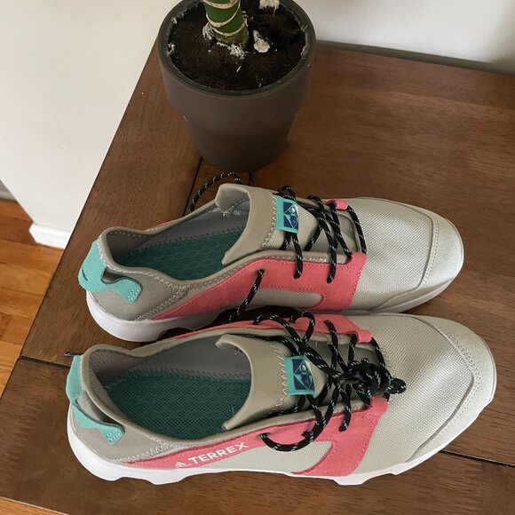 Adidas Terrex - Picture 2 of 3